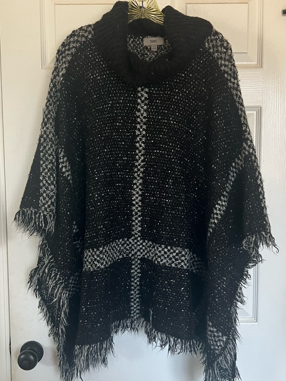 YAIRA Black & White Turtleneck Fringe Poncho Sweater One Size M L XL